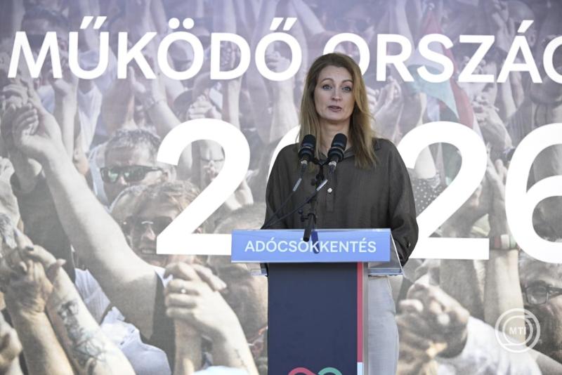 A Tisza Párt rendezvénye Kötcsén