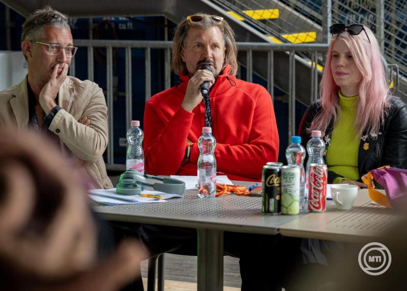 DTAMS20260422010.jpg (800×572)