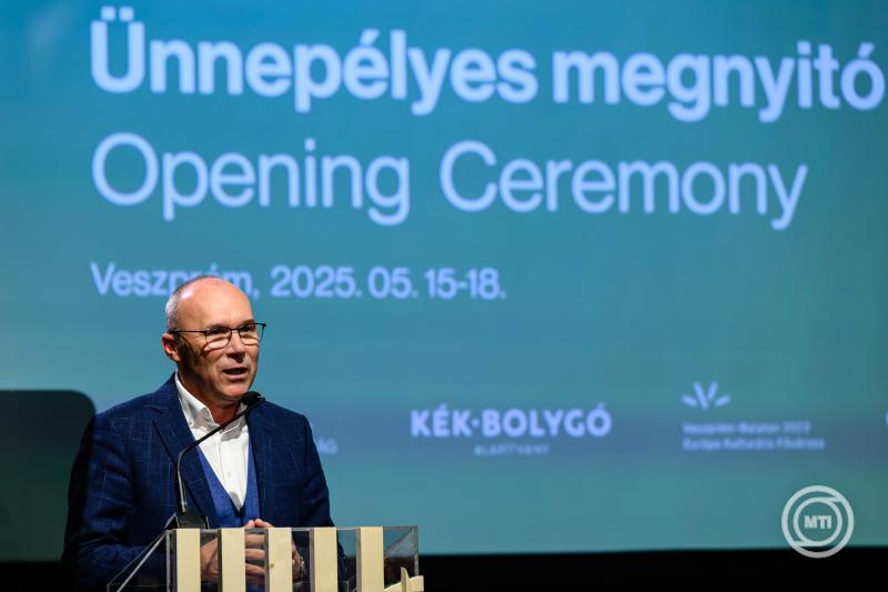 A Planet Lens Nemzetközi Természetfotó- és Filmfesztivál megnyitója Veszprémben