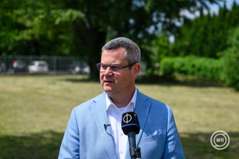 Takács Péter sajtótájékoztatója Sárbogárdon