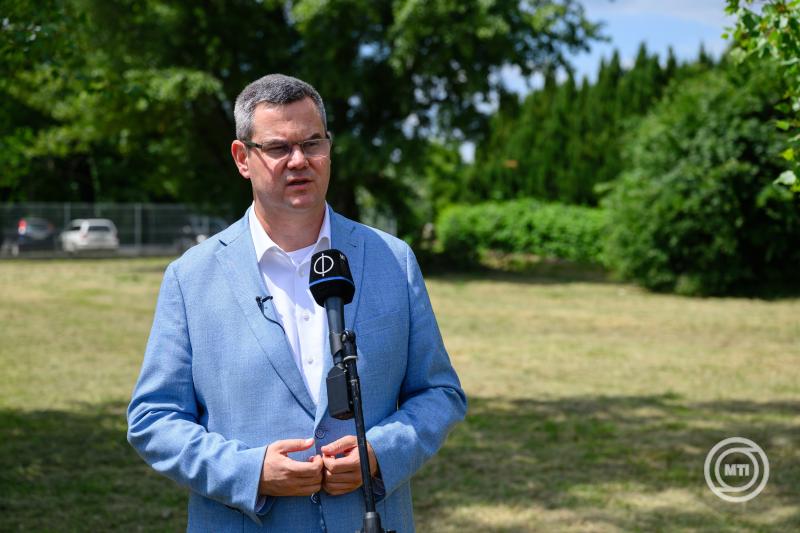 Takács Péter sajtótájékoztatója Sárbogárdon