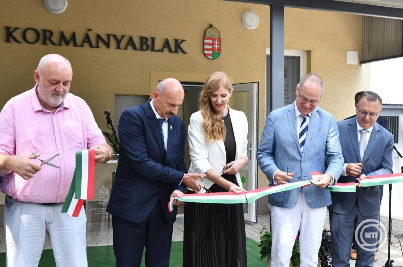 Átadták a mándoki kormányablakot