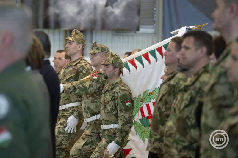 Március 15. - Ünnepi állománygyűlés a honvédség kecskeméti légi bázisán