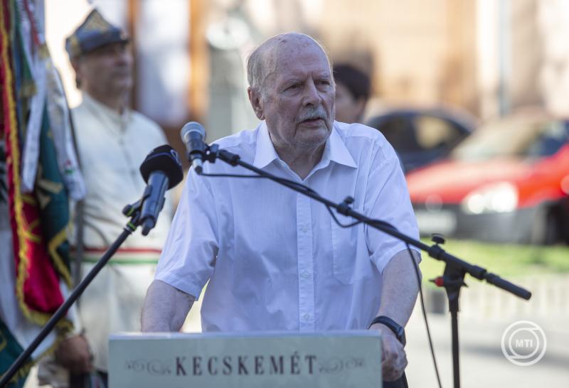 Megemlékezés a kuláküldözés áldozatainak emléknapja alkalmából Kecskeméten