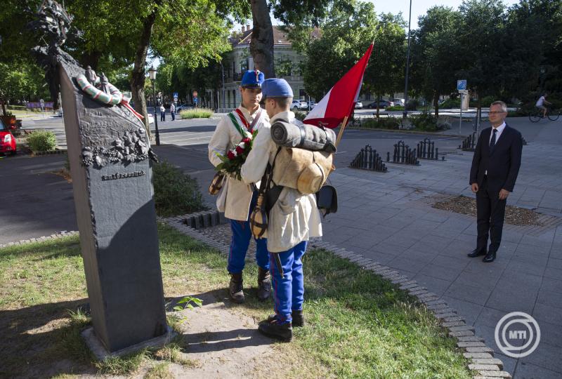 Megemlékezés a kuláküldözés áldozatainak emléknapja alkalmából Kecskeméten
