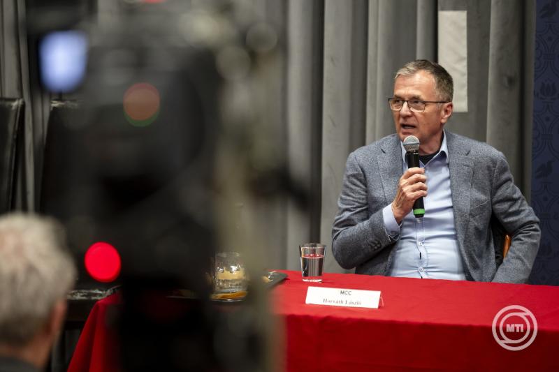 Kbtszer-prevencis kerekasztal-beszlgetsen Gyngysn