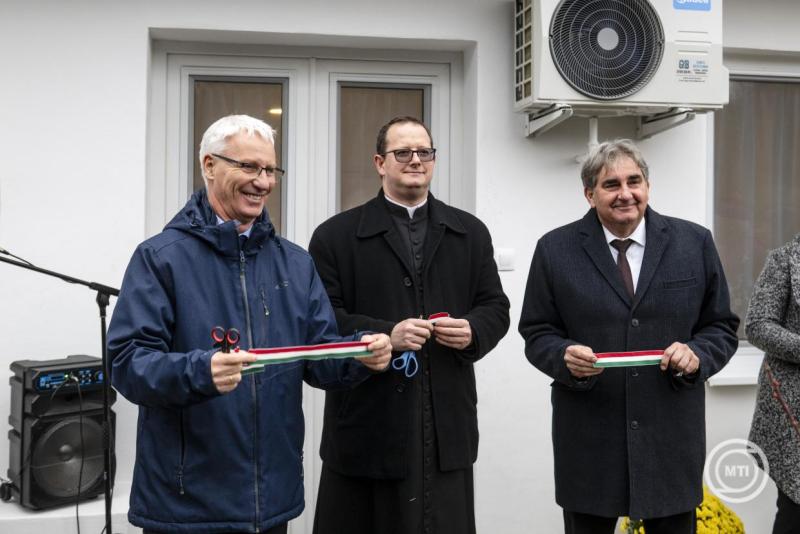 Közösségi házat avattak Ludányhalásziban