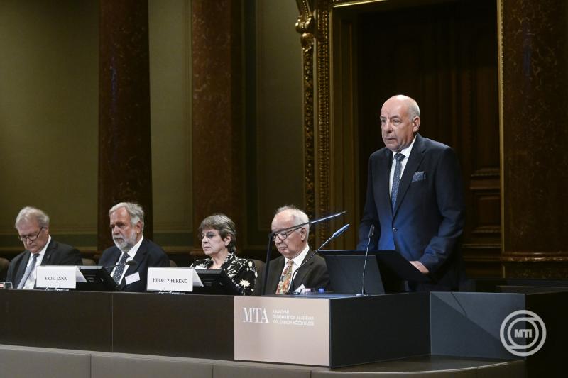 Az alapításának 200. évfordulóját ünneplő MTA ünnepi közgyűlése