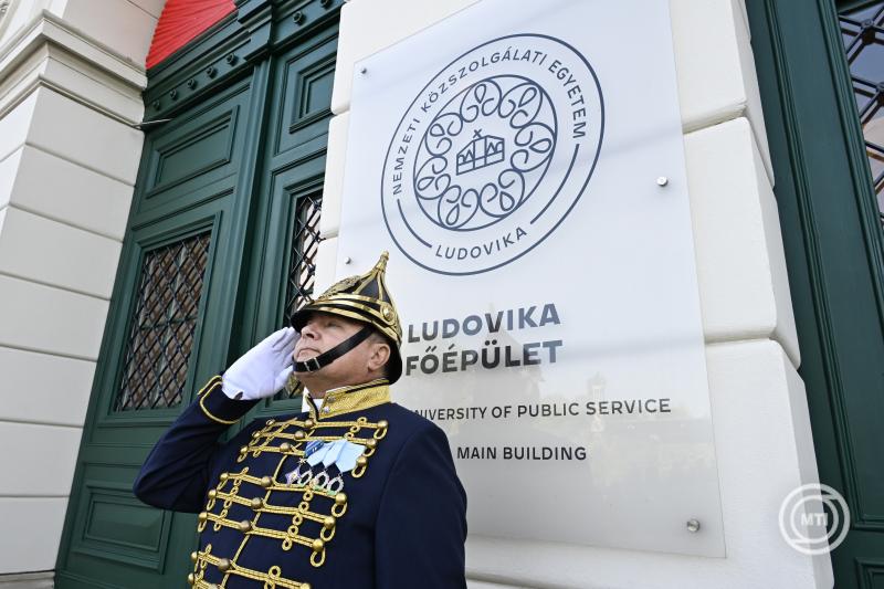 A Nemzeti Közszolgálati Egyetem Rendészettudományi Karának és Katasztrófavédelmi Intézetének tisztavatója