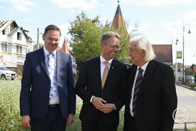 Augusztus 20. – Megemlékezés Veresegyházon