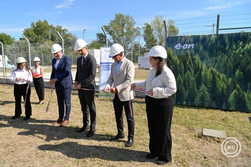Átadták az E.ON új energiatárolóit Soroksáron