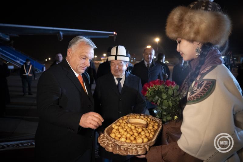 Orbán Viktor Kirgizisztánban