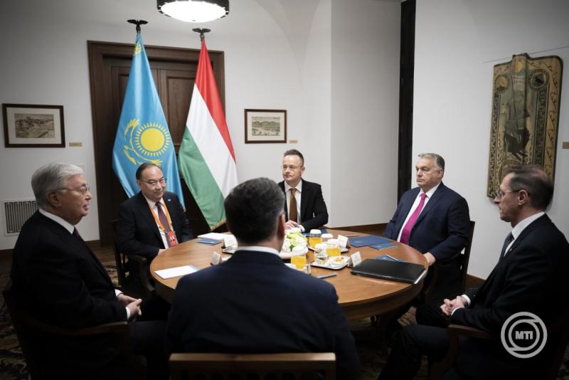 Orbán Viktor fogadta a kazah elnököt