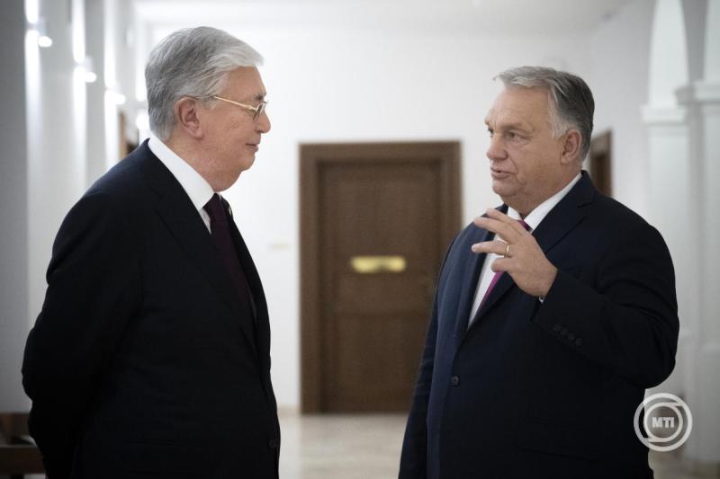Orbán Viktor fogadta a kazah elnököt