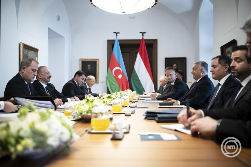 Orbán Viktor fogadta az azeri államfőt