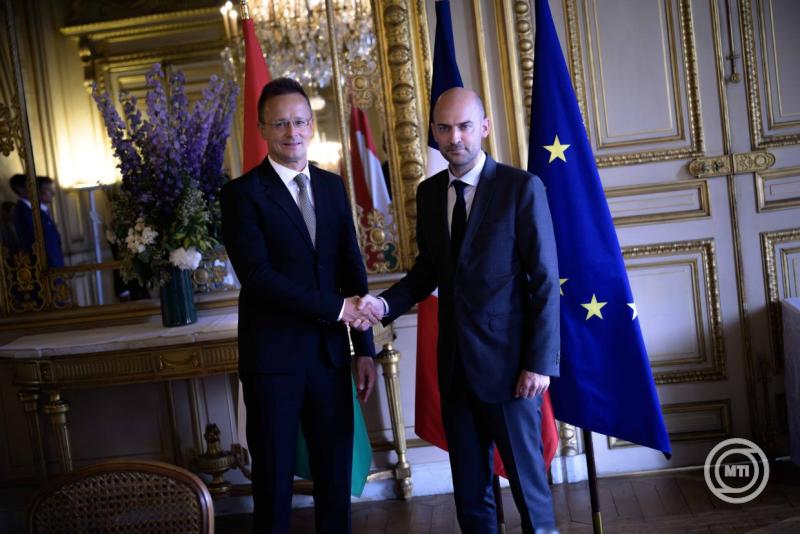 Szijjártó Péter és a francia külügyminiszter találkozója