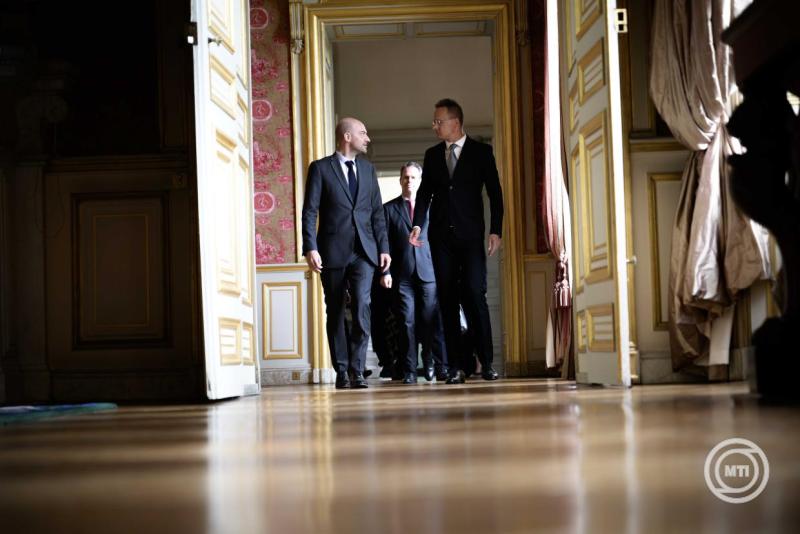 Szijjártó Péter és a francia külügyminiszter találkozója