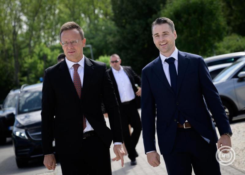 Felavatták a STOBAG új üzemét Sülysápon