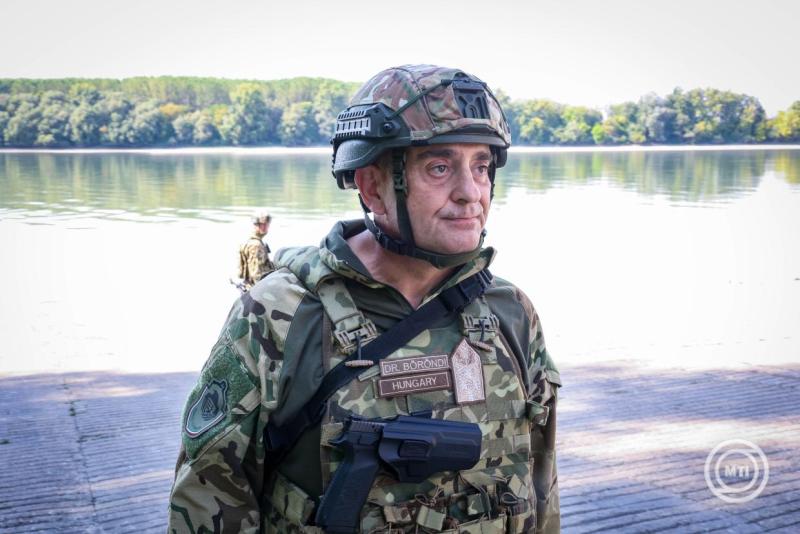Adaptive Hussars 2025 - A vízi átkelést gyakorolták katonák a Dunán Fajsznál