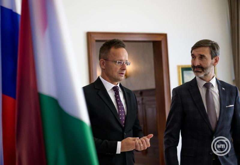 Szijjártó Péter Pozsonyban