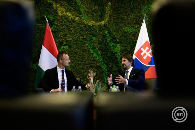 Szijjártó Péter Pozsonyban