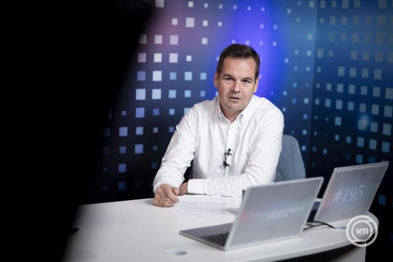 Orbán Viktor a Harcosok órája című online műsorban