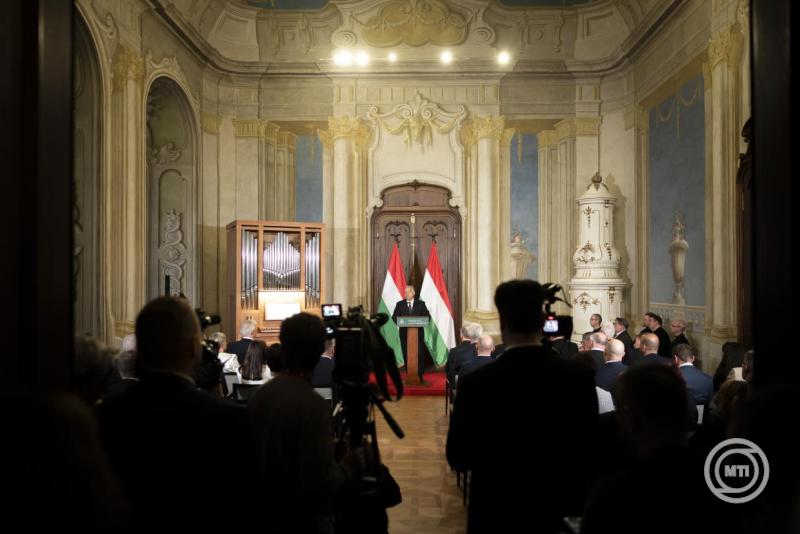 Újraszentelték a felújított veszprémi székesegyházat
