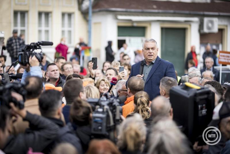 Orbán Viktor: a mai napon aláírásgyűjtést indítunk Brüsszel háborús tervei ellen