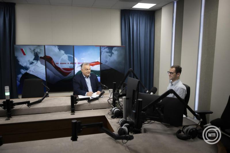 Miniszterelnöki interjú a Kossuth rádióban