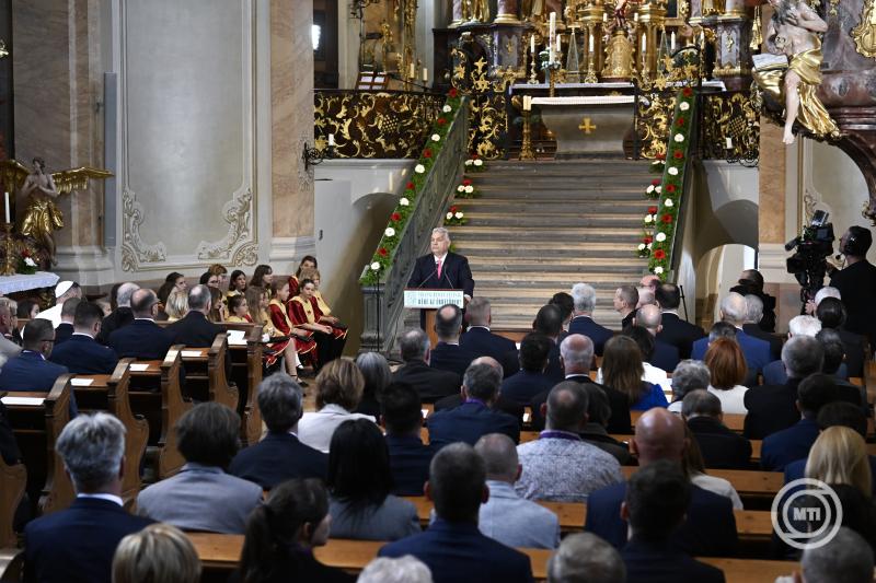 Átadták a felújított tihanyi bencés apátságot