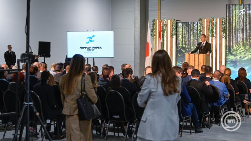 Felavatták a Nippon Paper Chemicals Europe vácrátóti üzemét