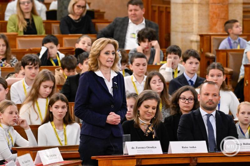 Gyermek- és Ifjúsági Parlament az Országházban