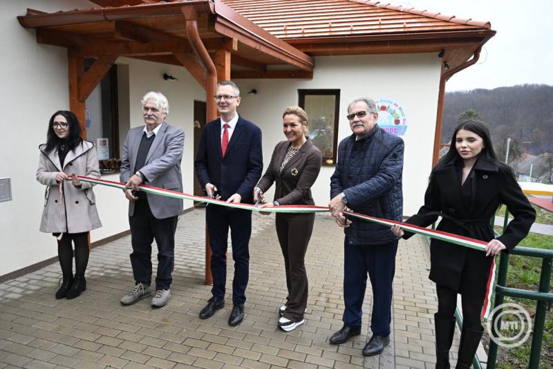 Minibölcsődét adtak át Kemencén