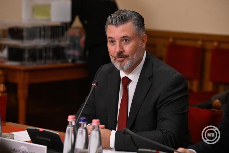 Az Országgyűlés honvédelmi és rendvédelmi bizottságának ülése