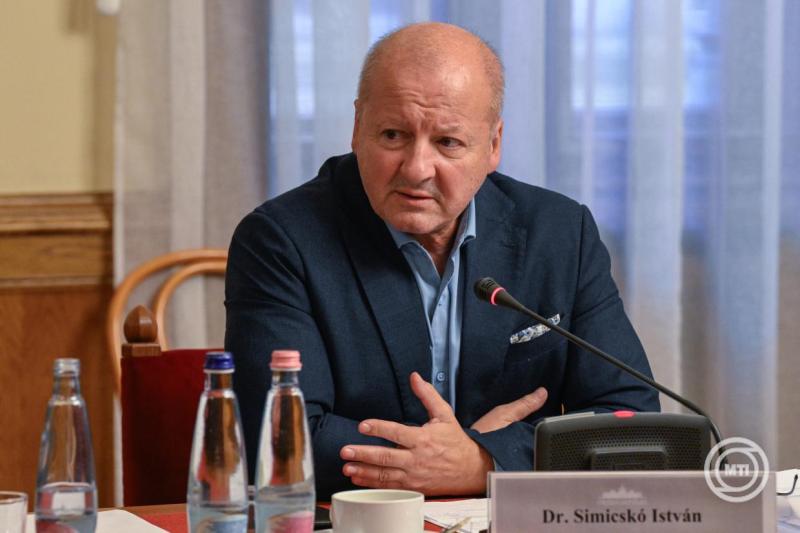 Az Országgyűlés honvédelmi és rendvédelmi bizottságának ülése