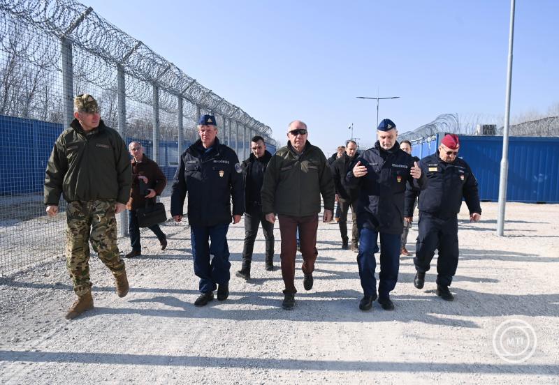 Sulyok Tamás köztársasági elnök látogatása a román és szerb határszakaszon