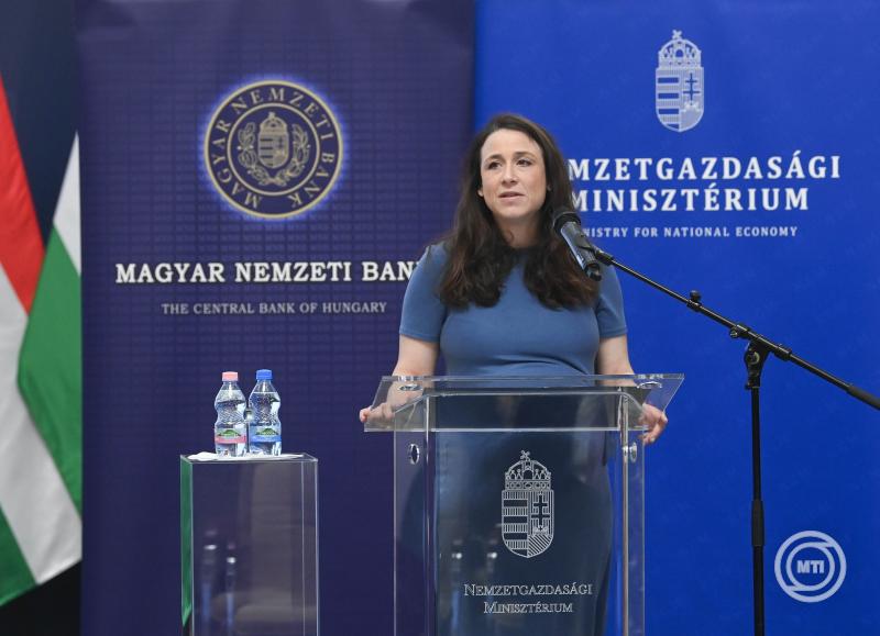 A márciusi lakásbiztosítási kampány sajtótájékoztatója