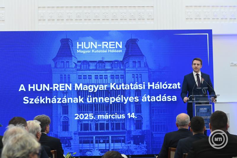Átadták a HUN-REN új székházát