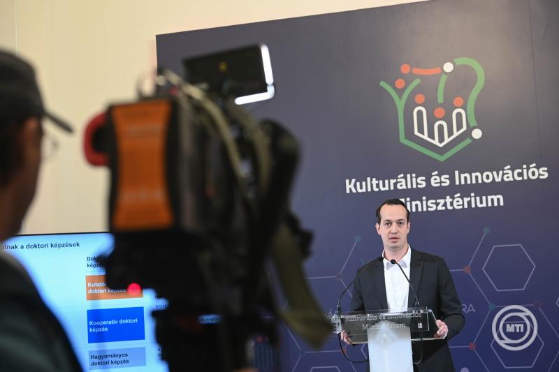 Sajtótájékoztató a doktori képzésekről