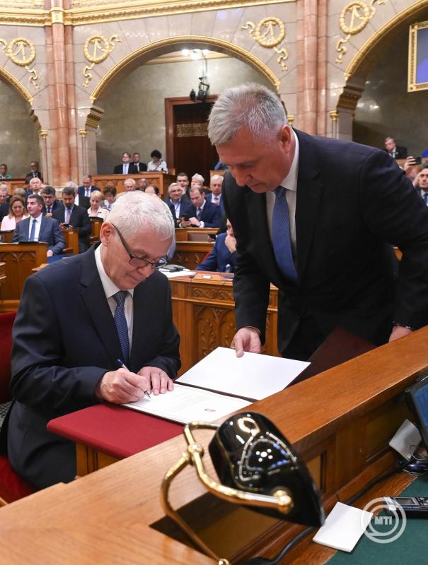 Az Országgyűlés plenáris ülése