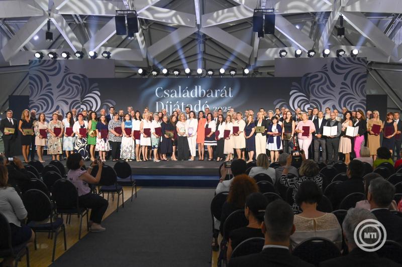 Családbarát díjakat adtak át Budapesten