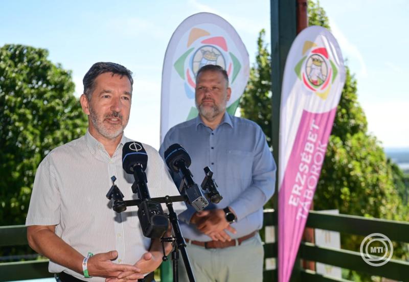 Sajtótájékoztató a zalaszabari Gyógyító Szent Erzsébet-táborban