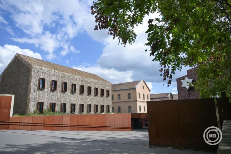 Sajtótájékoztató a Brüll Alfréd Ház - Magyar Zsidó Örökség Parkja projektről