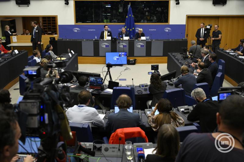 EU-elnökség - Orbán Viktor nemzetközi sajtótájékoztatója Strasbourgban