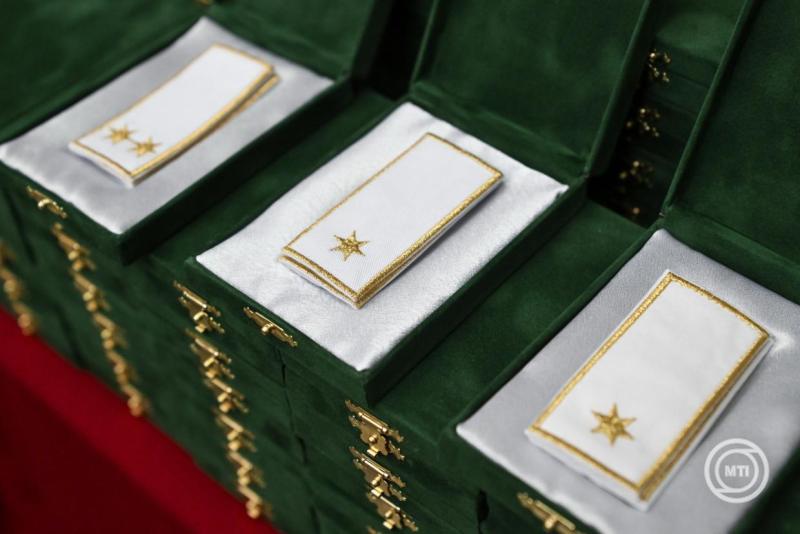 Ifjú honvédtisztek kinevezési ünnepsége Budapesten