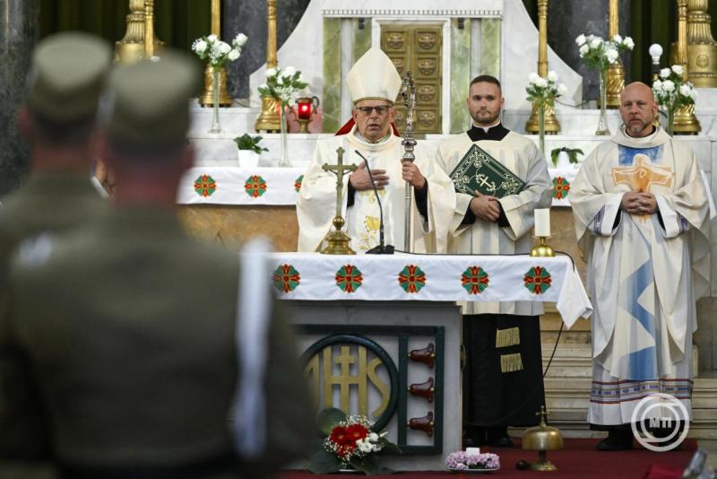Ifjú honvédtisztek kinevezési ünnepsége Budapesten