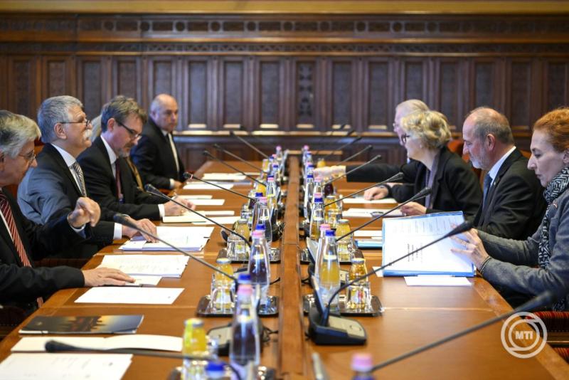 Kövér László fogadta Peter Samtot, az Osztrák Köztársaság Szövetségi Tanácsának elnökét