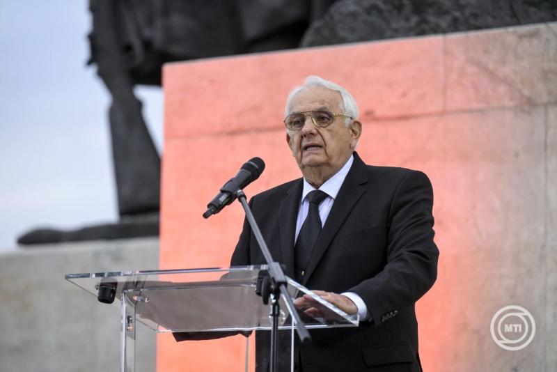 Megemlékezés Tisza István halálának 107. évfordulóján Budapesten