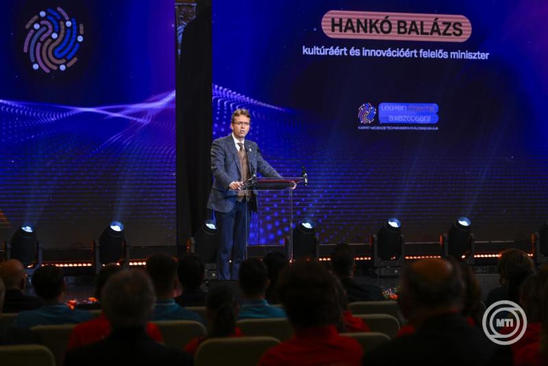 A Kárpát-medencei technikumok II. kiválósági gálája a Pesti Vigadóban