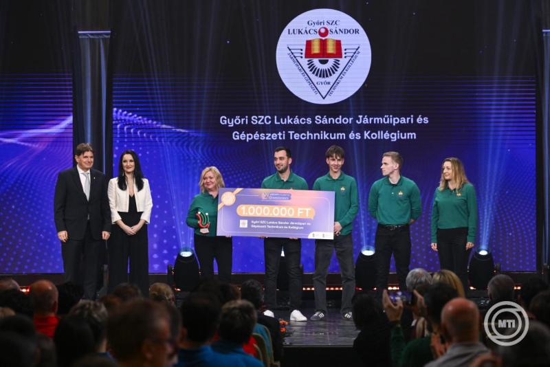 A Kárpát-medencei technikumok II. kiválósági gálája a Pesti Vigadóban